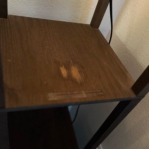 Selling brown living room lamp.